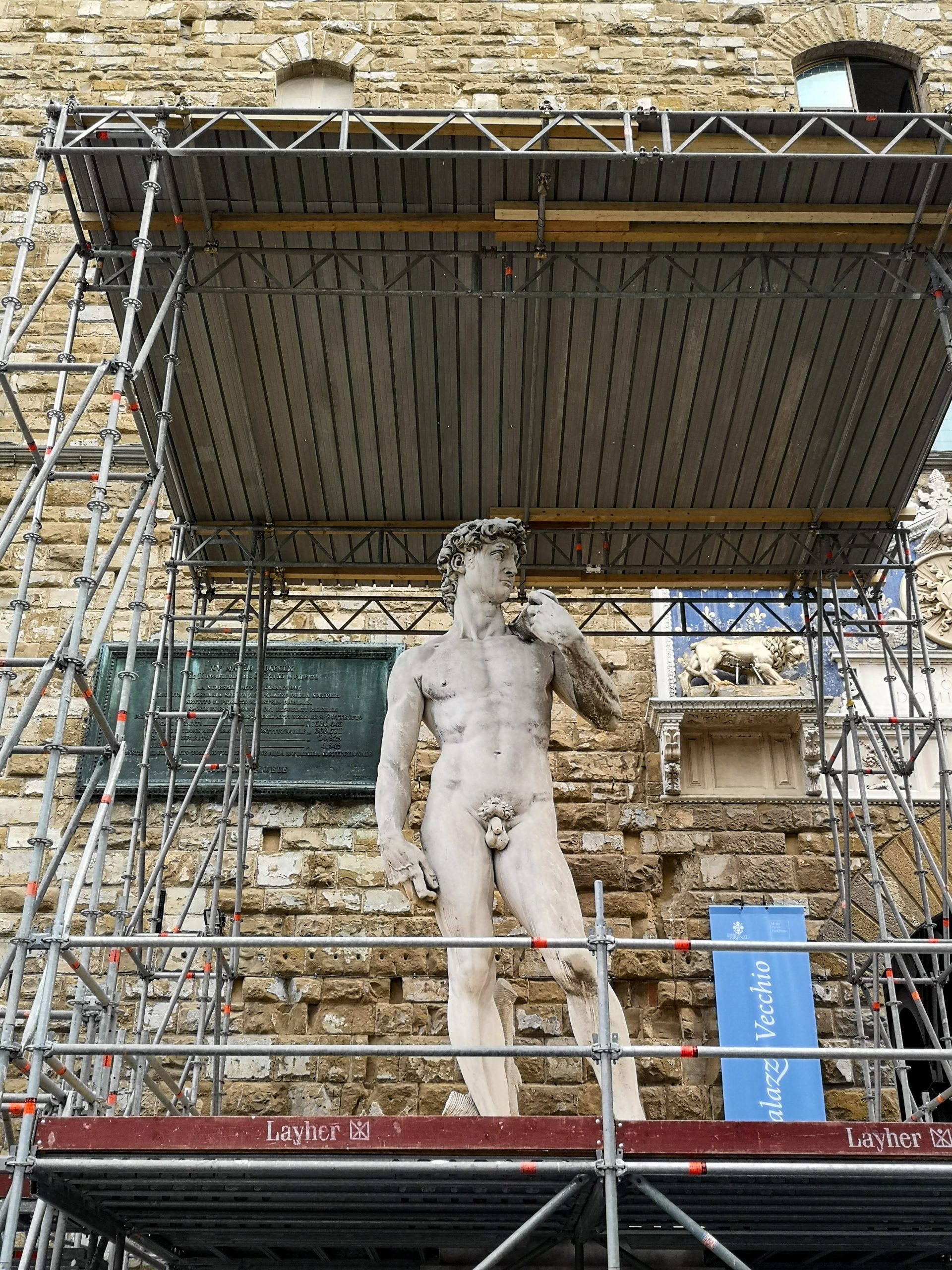 Реплока на Давид на Микеланджело пред Палацо Векио Флоренция