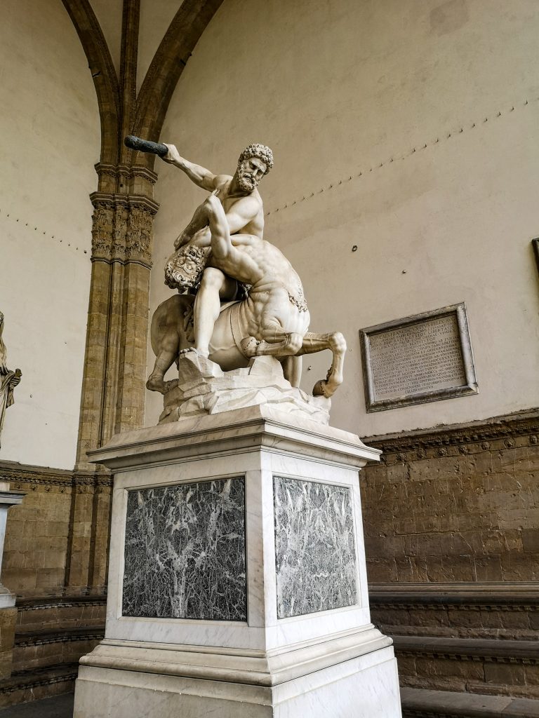 скулптури във Лоджия Ланзи (Loggia dei Lanzi) Флоренция