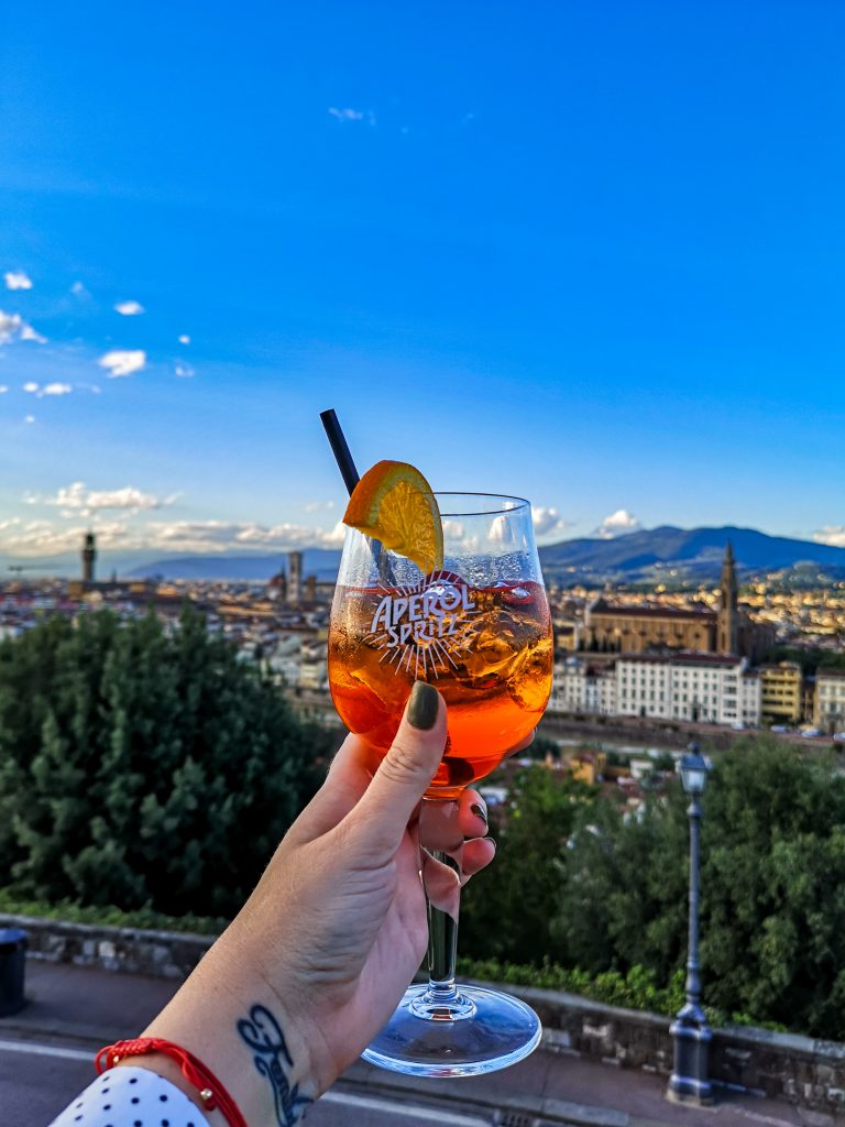 Панорамна гледка към Флоренция от Площад Микеланджело (Piazzale Michelangelo)